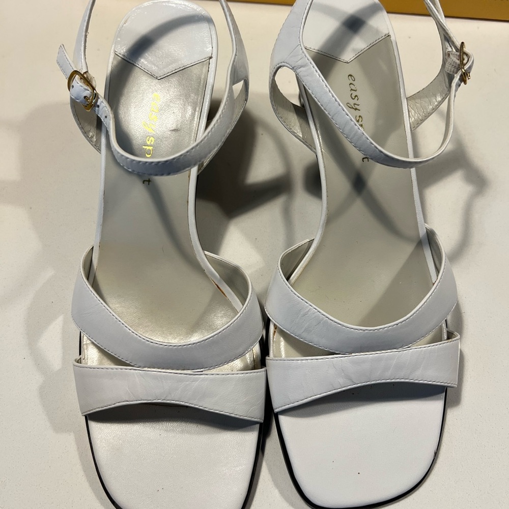 Easy spirit 8.5 white sandal